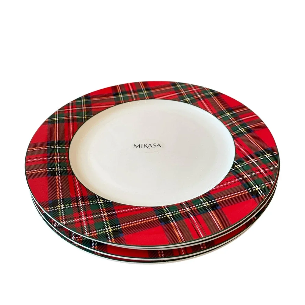 Mikasa TARTAN RED Christmas Dinner Plates 11